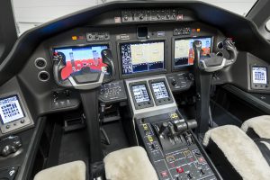 NetJets Privatjet Latitude Cockpit © Netjets Europe